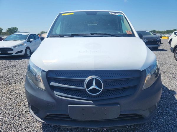 2019 MERCEDES-BENZ METRIS