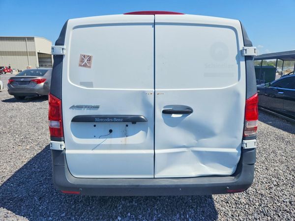 2019 MERCEDES-BENZ METRIS