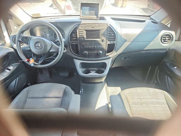 2019 MERCEDES-BENZ METRIS