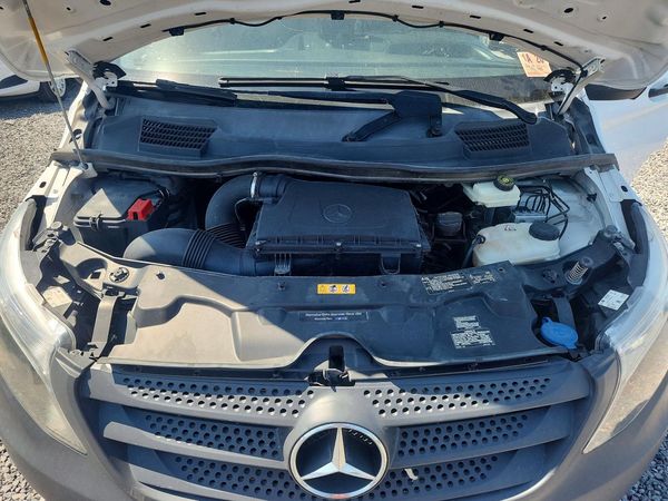 2019 MERCEDES-BENZ METRIS