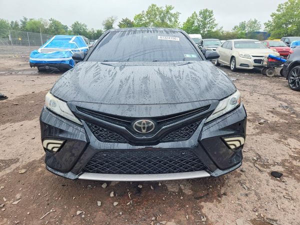 2018 TOYOTA CAMRY