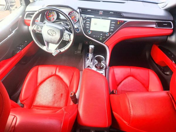 2018 TOYOTA CAMRY