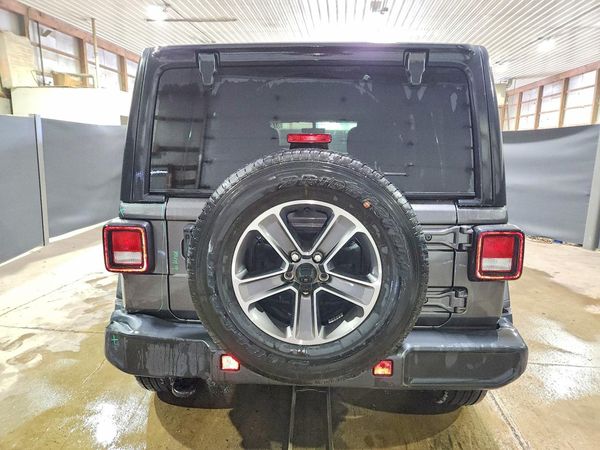 2023 JEEP WRANGLER Sahara