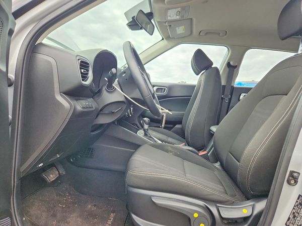 2021 HYUNDAI VENUE SEL & Denim — DENT