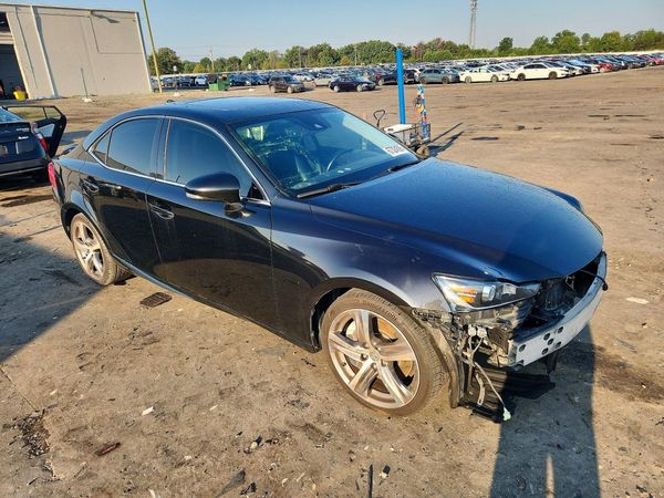 2017 LEXUS IS