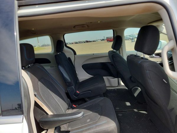 2021 CHRYSLER PACIFICA Touring