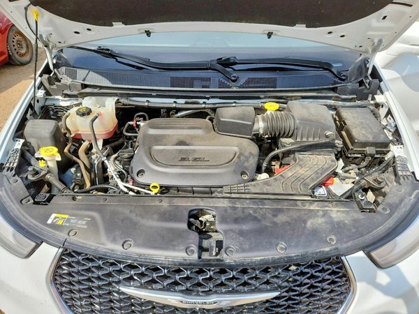 2021 CHRYSLER PACIFICA Touring
