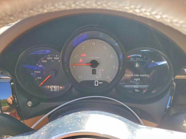 2016 PORSCHE MACAN
