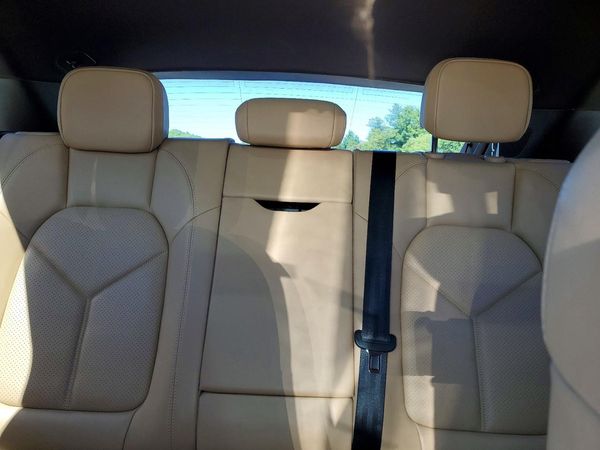 2016 PORSCHE MACAN