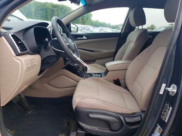 2019 HYUNDAI TUCSON SE — DENT