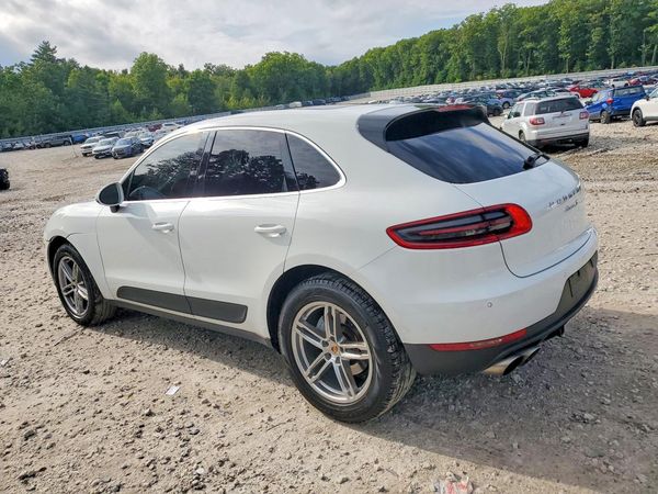 2015 PORSCHE MACAN