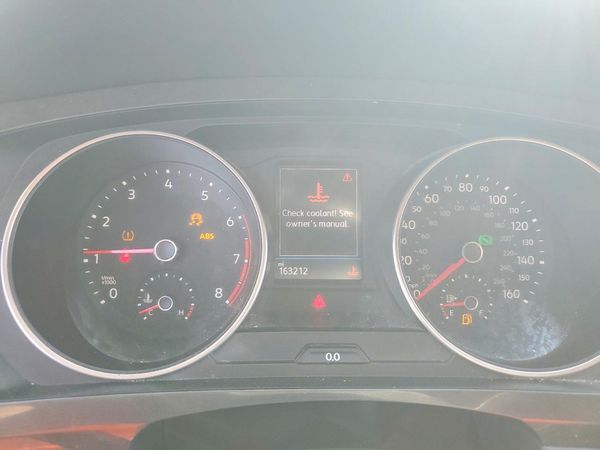 2018 VOLKSWAGEN TIGUAN SE, SEL