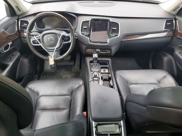2016 VOLVO XC90 SV42 Momentum — CKPT