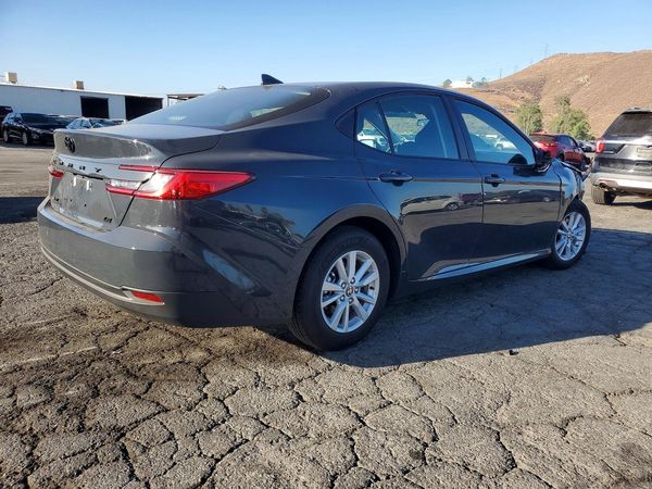 2026 TOYOTA CAMRY