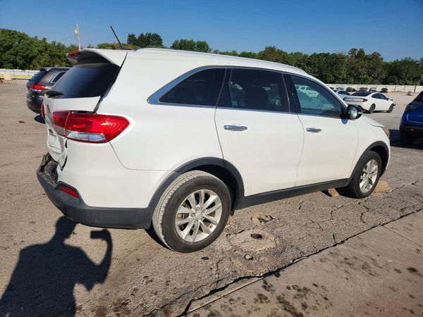 2017 KIA SORENTO L, LX
