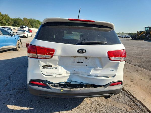 2017 KIA SORENTO L, LX