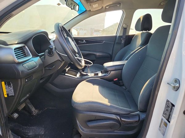 2017 KIA SORENTO L, LX