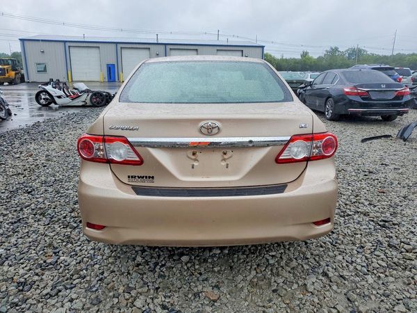 2012 TOYOTA COROLLA