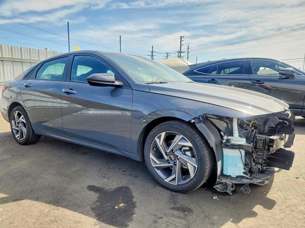 2025 HYUNDAI ELANTRA