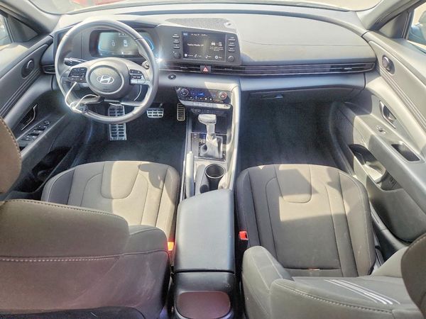 2025 HYUNDAI ELANTRA