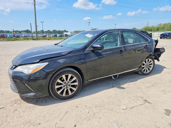 2017 TOYOTA CAMRY