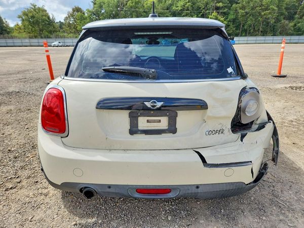 2017 MINI COOPER