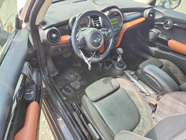 2017 MINI COOPER