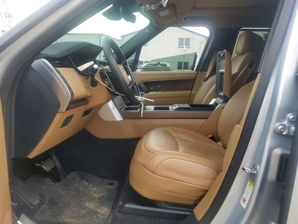 2024 LAND ROVER RANGE ROVER