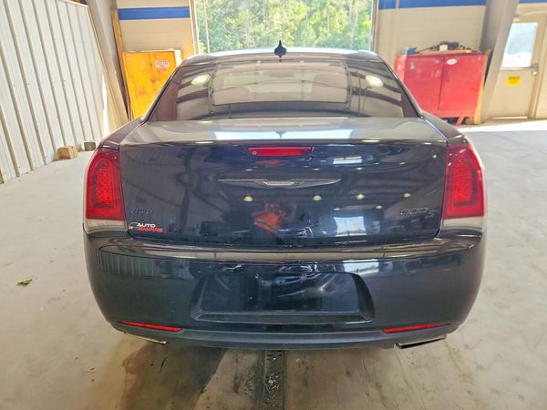 2015 CHRYSLER 300