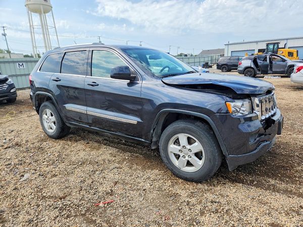 2013 JEEP GRAND CHER Laredo — Passenger 3/4