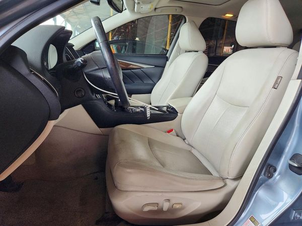 2016 INFINITI Q50