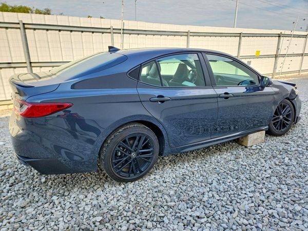 2025 TOYOTA CAMRY