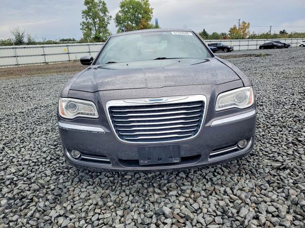 2013 CHRYSLER 300 Base