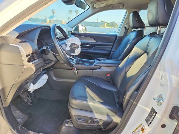 2024 TOYOTA GRAND HIGHLANDER