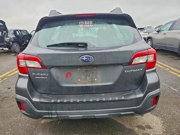 2018 SUBARU OUTBACK Base