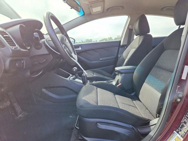 2017 KIA FORTE LX Base