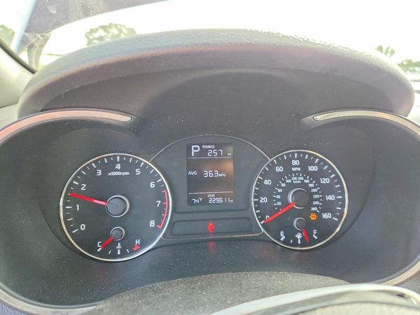 2017 KIA FORTE LX Base