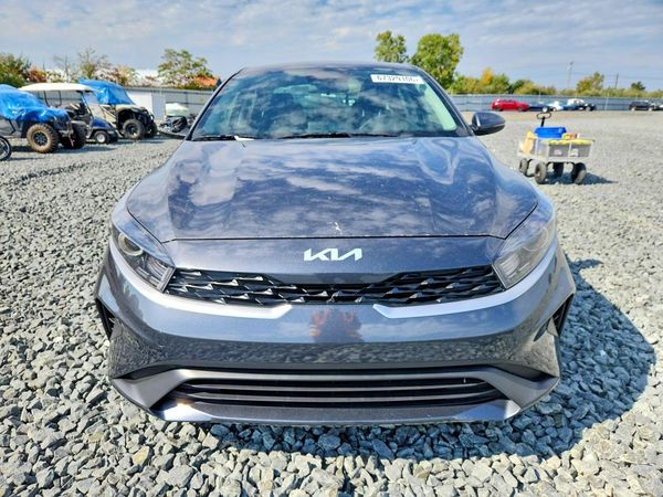 2024 KIA FORTE