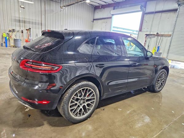 2017 PORSCHE MACAN