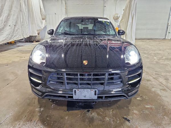2017 PORSCHE MACAN