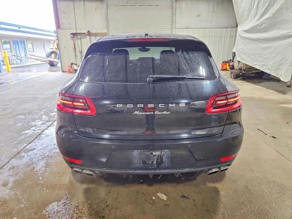 2017 PORSCHE MACAN