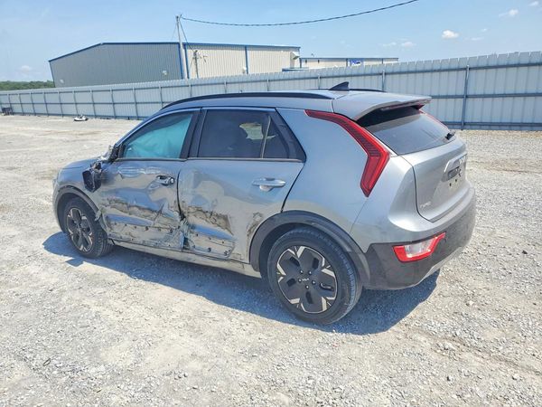 2023 KIA NIRO