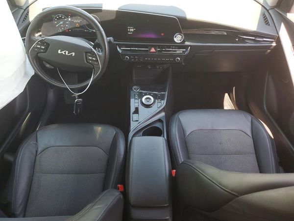 2023 KIA NIRO