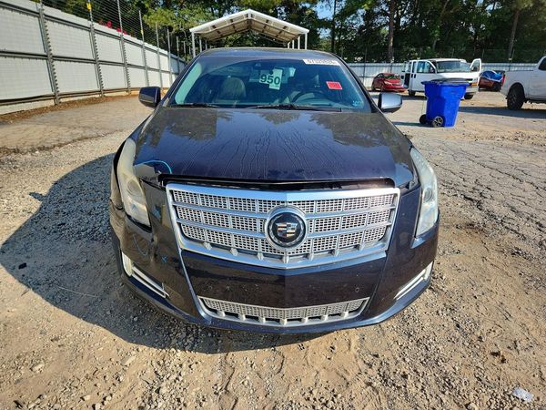 2013 CADILLAC XTS Platinum Collection