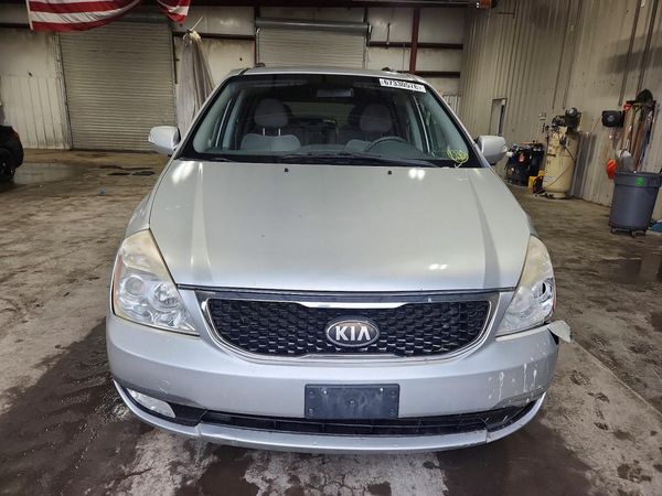 2014 KIA SEDONA