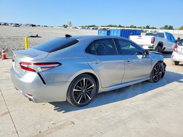 2020 TOYOTA CAMRY XSE
