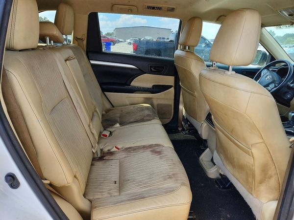 2015 TOYOTA HIGHLANDER