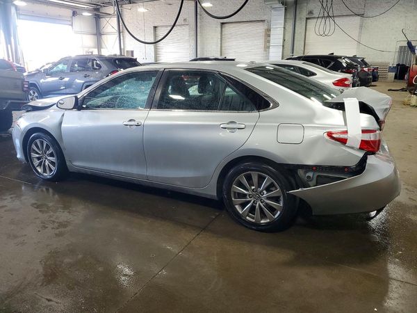 2016 TOYOTA CAMRY