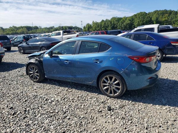 2018 MAZDA 3 Touring