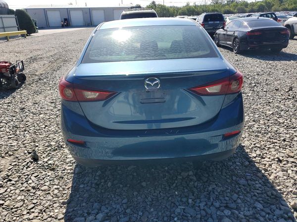 2018 MAZDA 3 Touring
